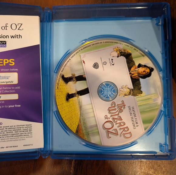 Warner Bros. The Wizard of Oz Blu-ray - Blue Case - Picture 3 of 4